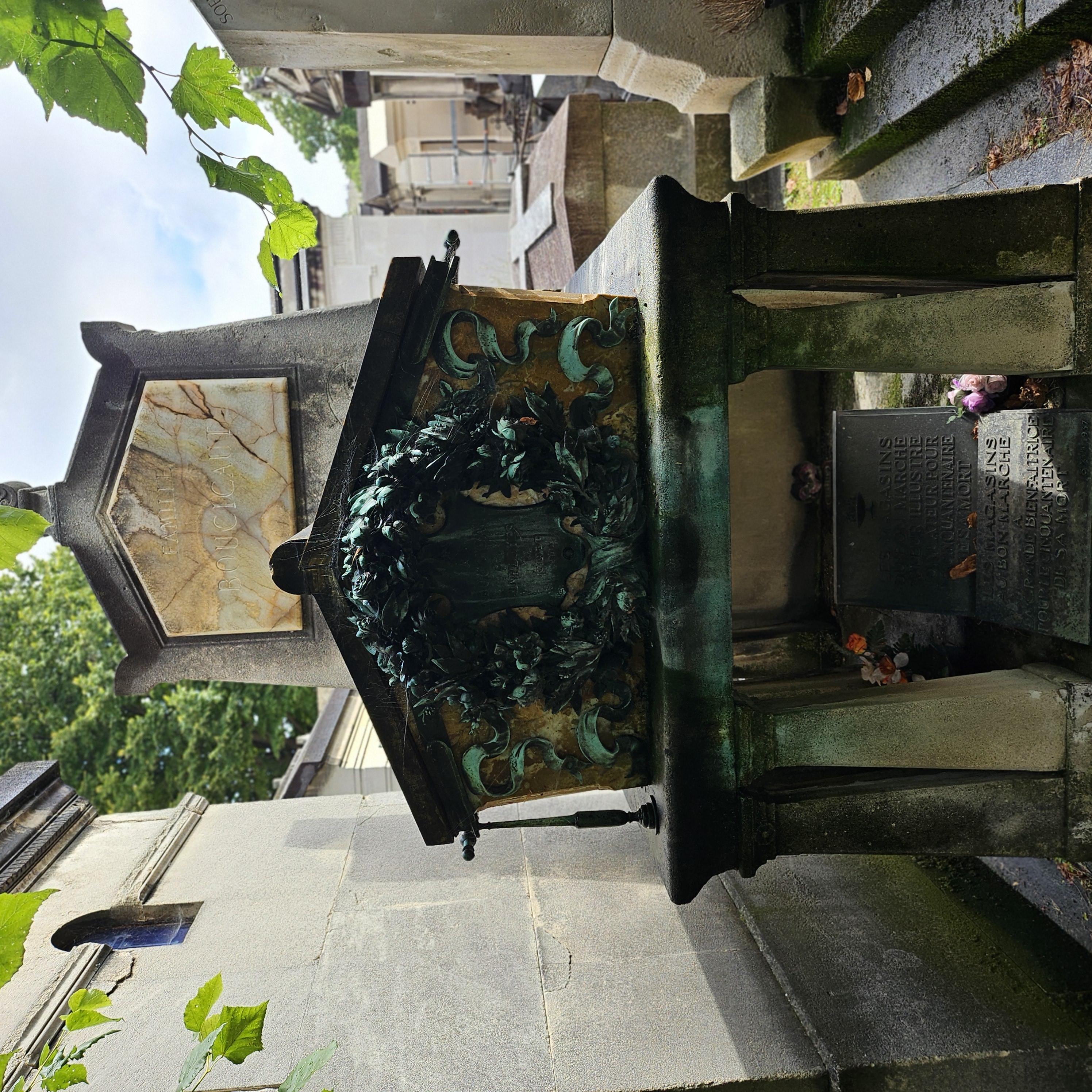 Tombe d'Aristide Boucicaut au cimetière du Montparnasse