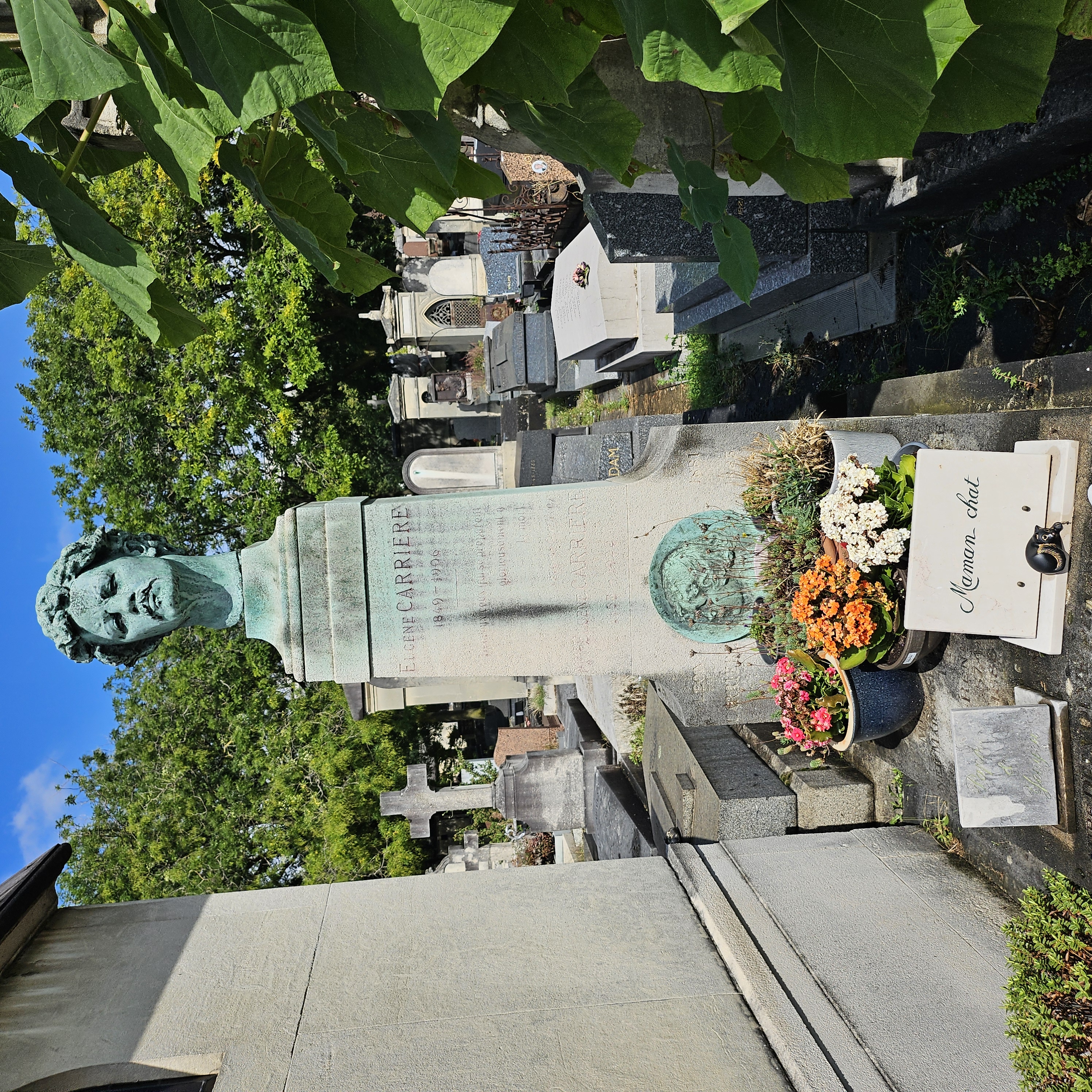 Tombe d'Eug&egrave;ne Carri&egrave;re au cimeti&egrave;re du Montparnasse