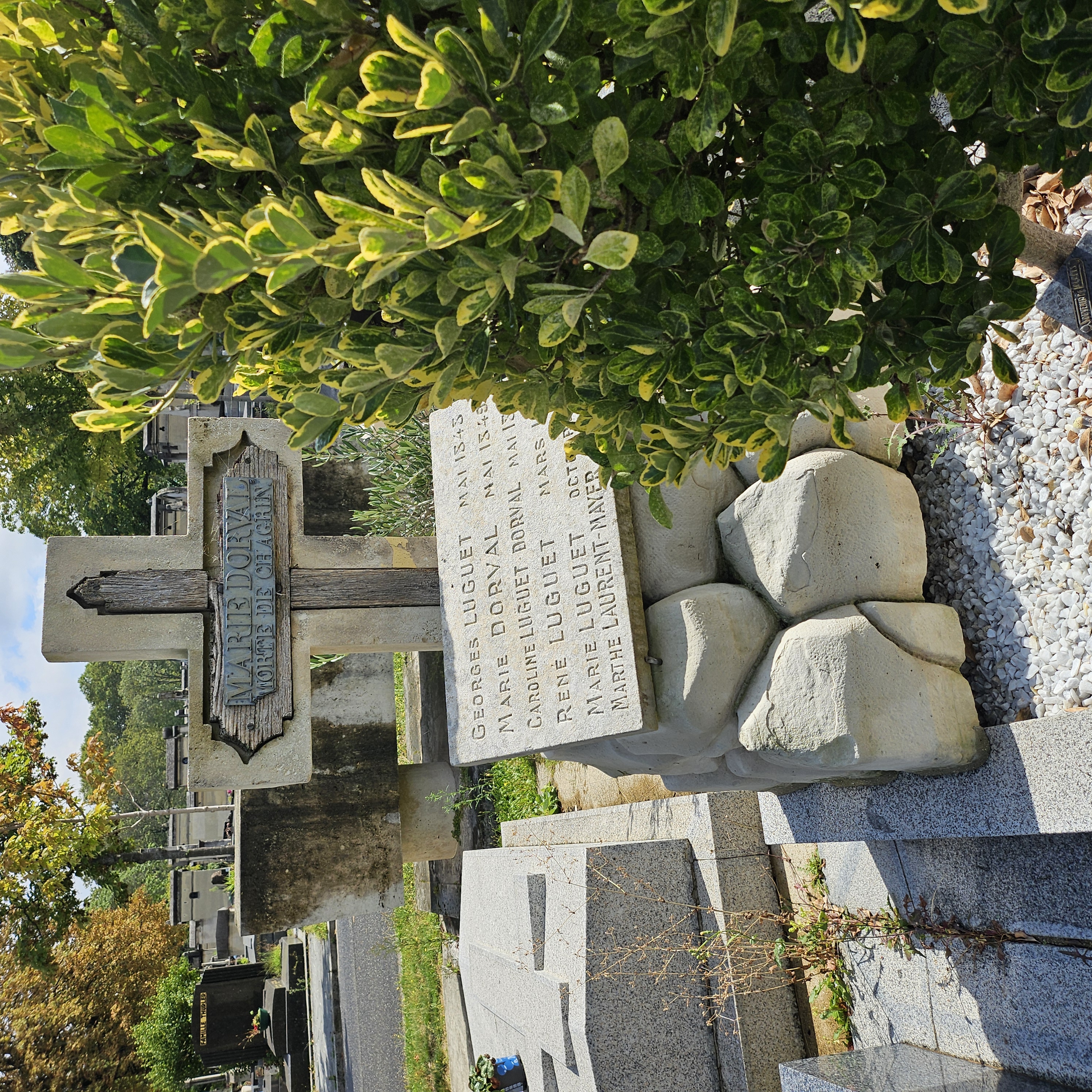 Tombe de Marie Dorval au cimetière du Montparnasse à Paris