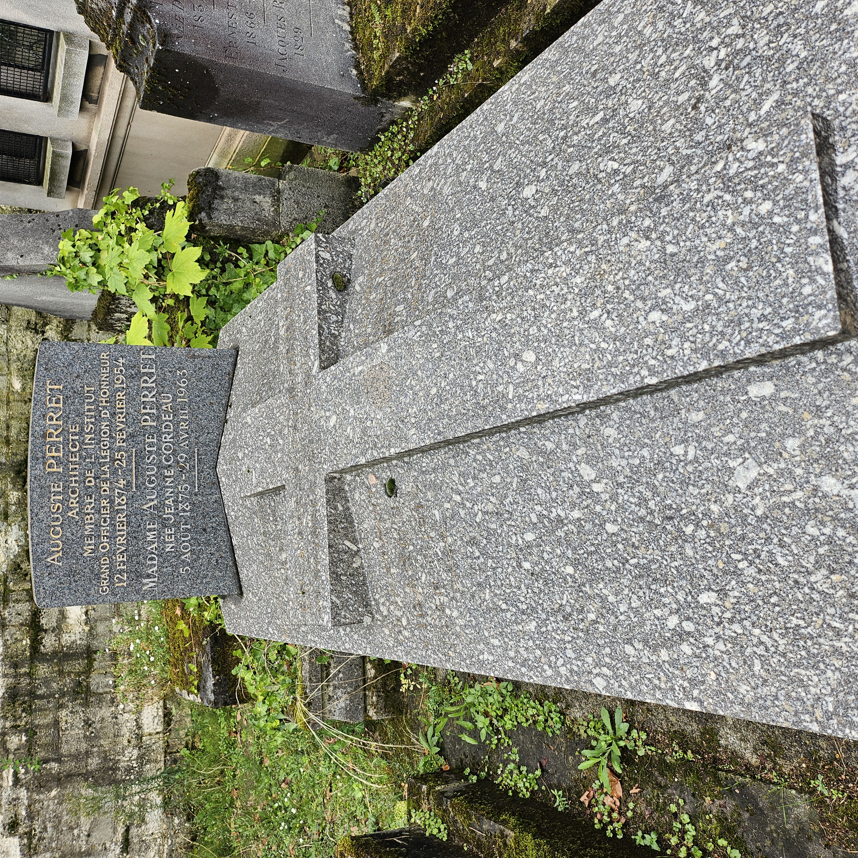 Tombe d'Auguste Perret