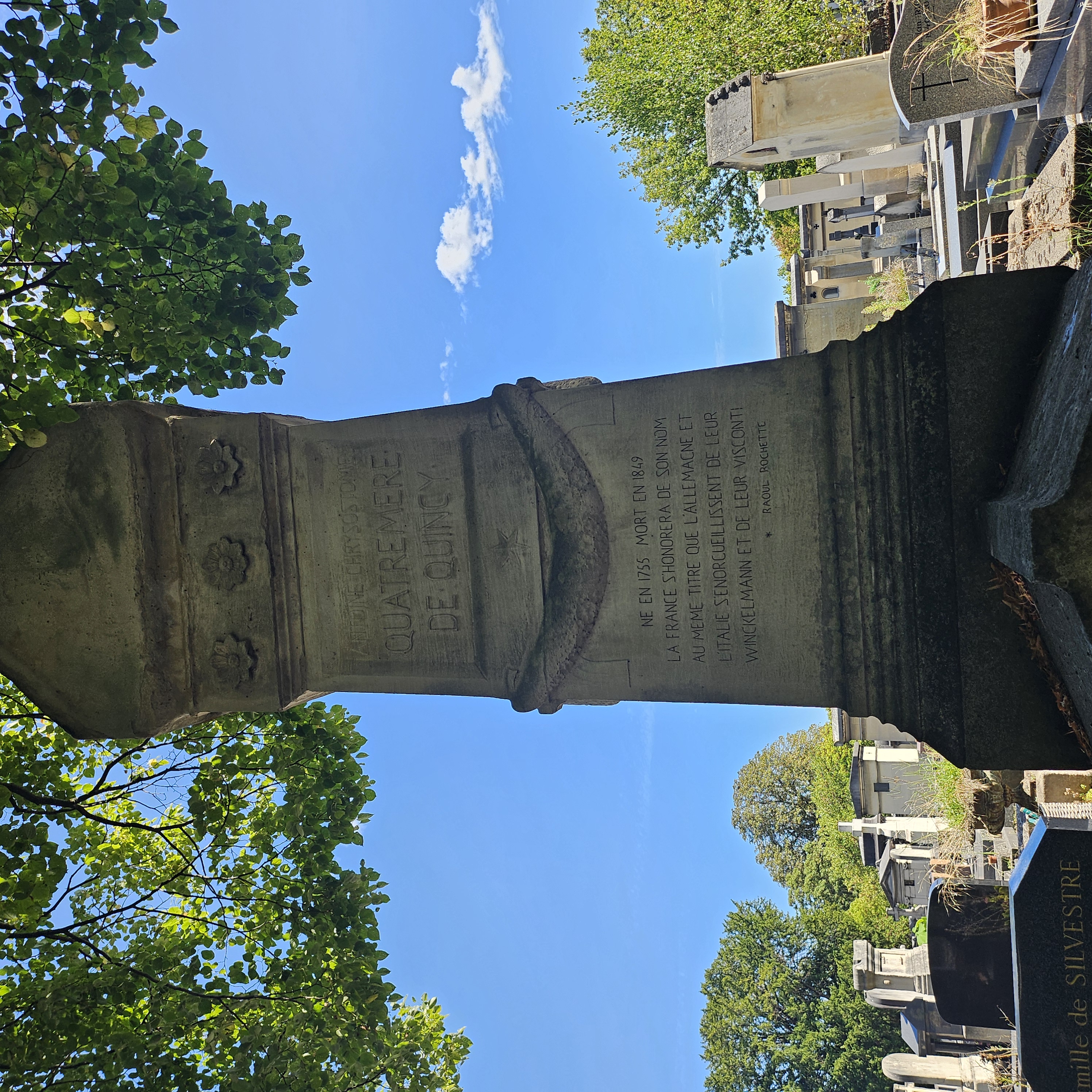 Tombe de Antoine QUATREMÈRE DE QUINCY au cimetière du Montparnasse