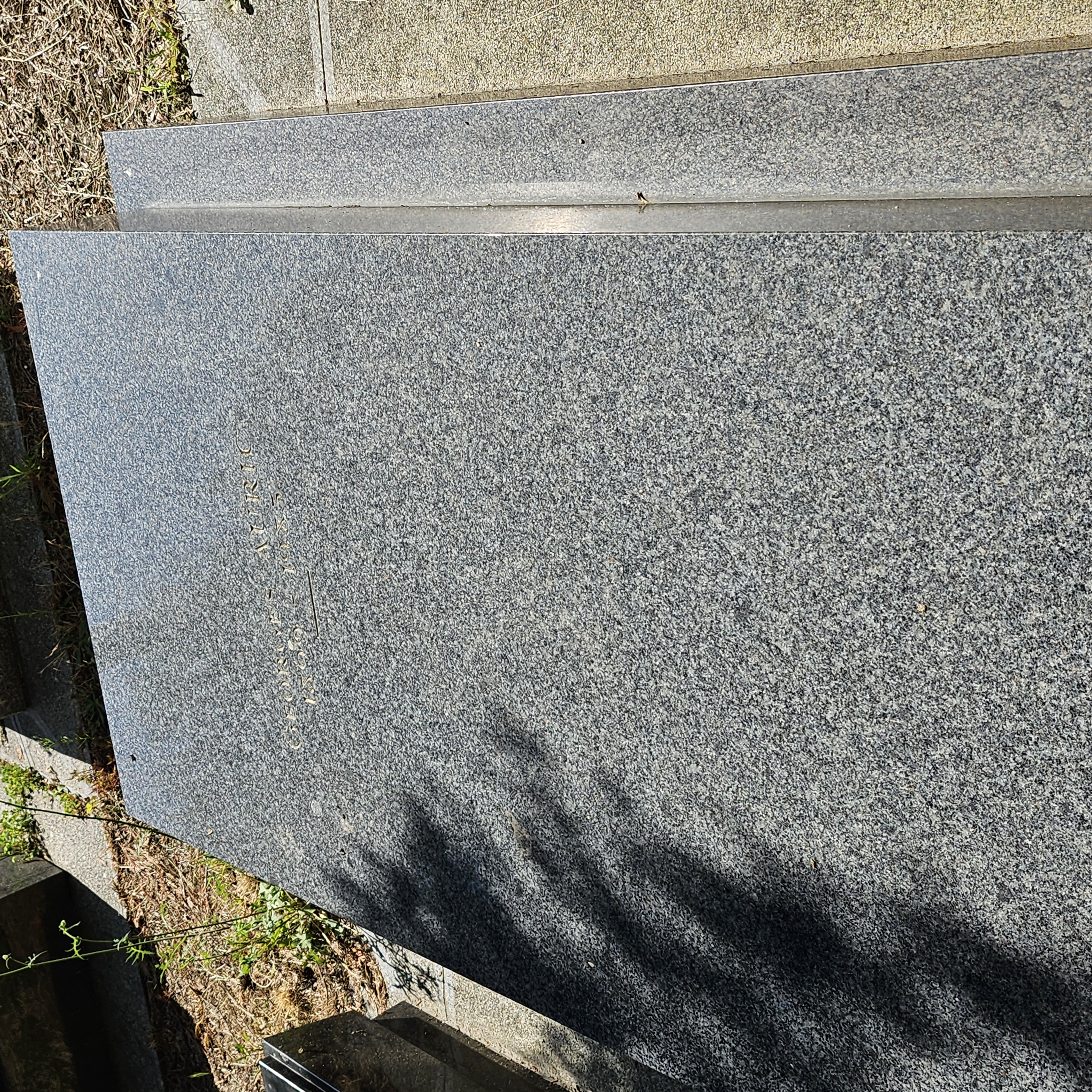 Tombe de Georges Auric au cimetière du Montparnasse