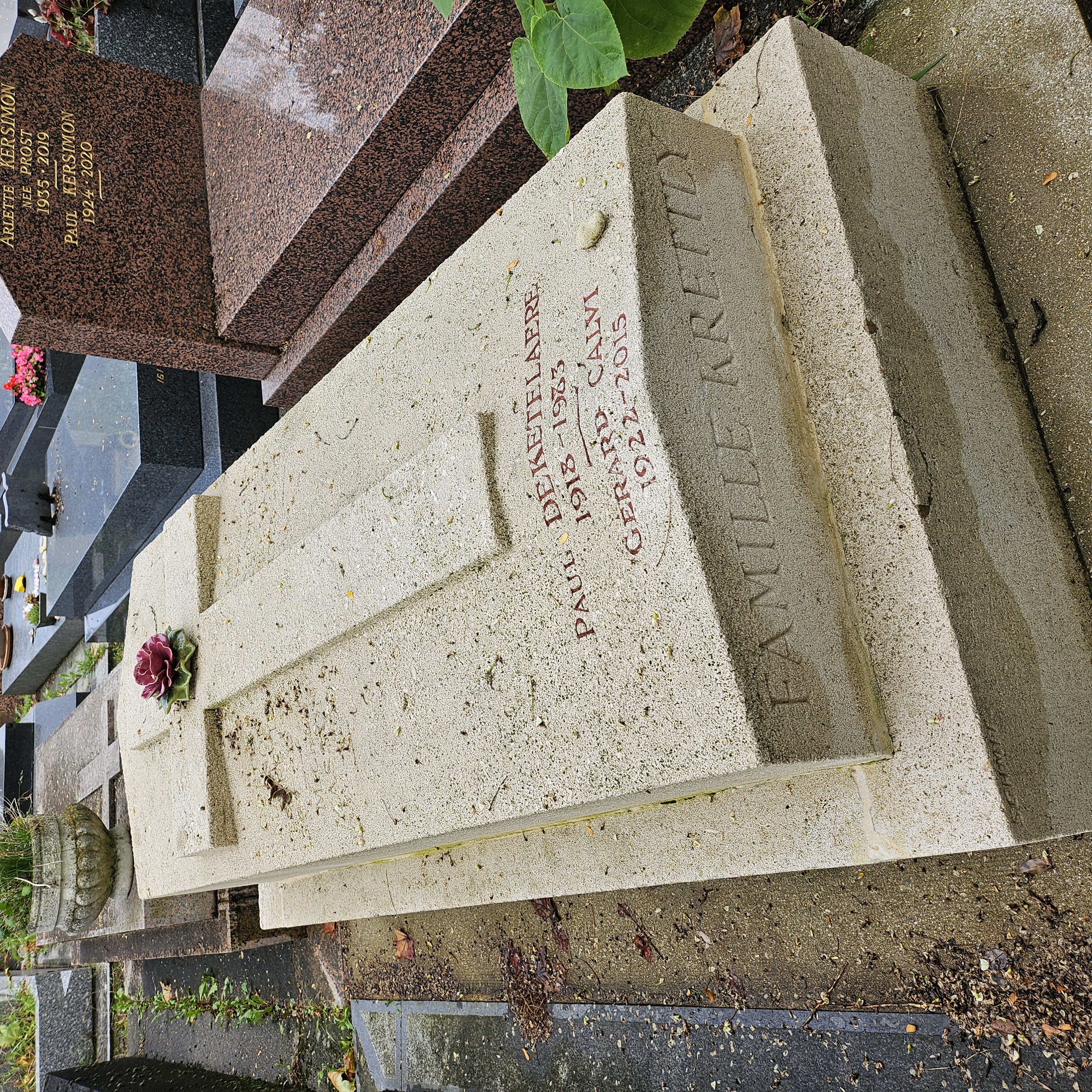 Tombe de Gérard Calvi au cimetière du Montparnasse à Paris