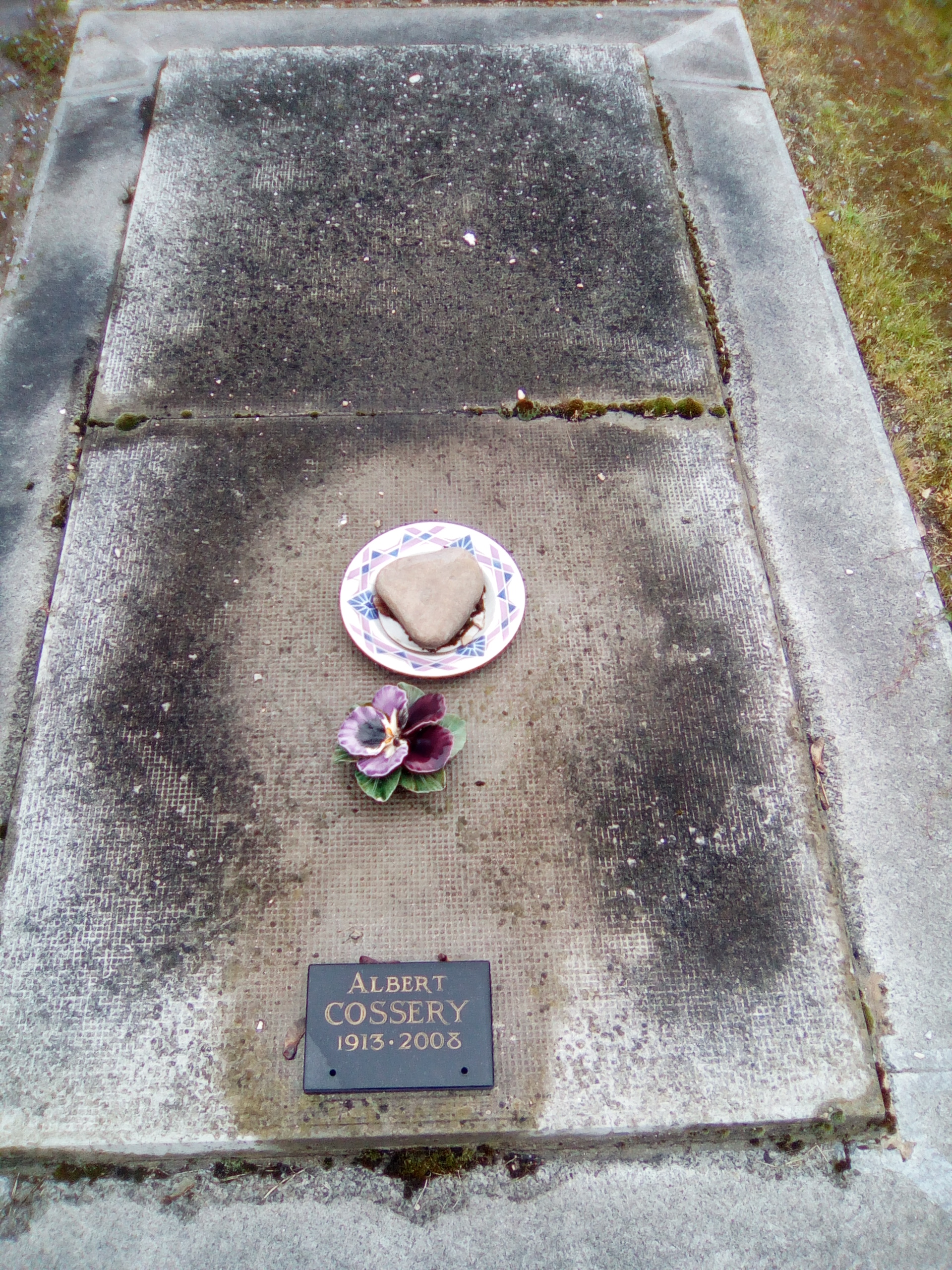 Tombe de Albert Cossery au cimetière du Montparnasse à Paris