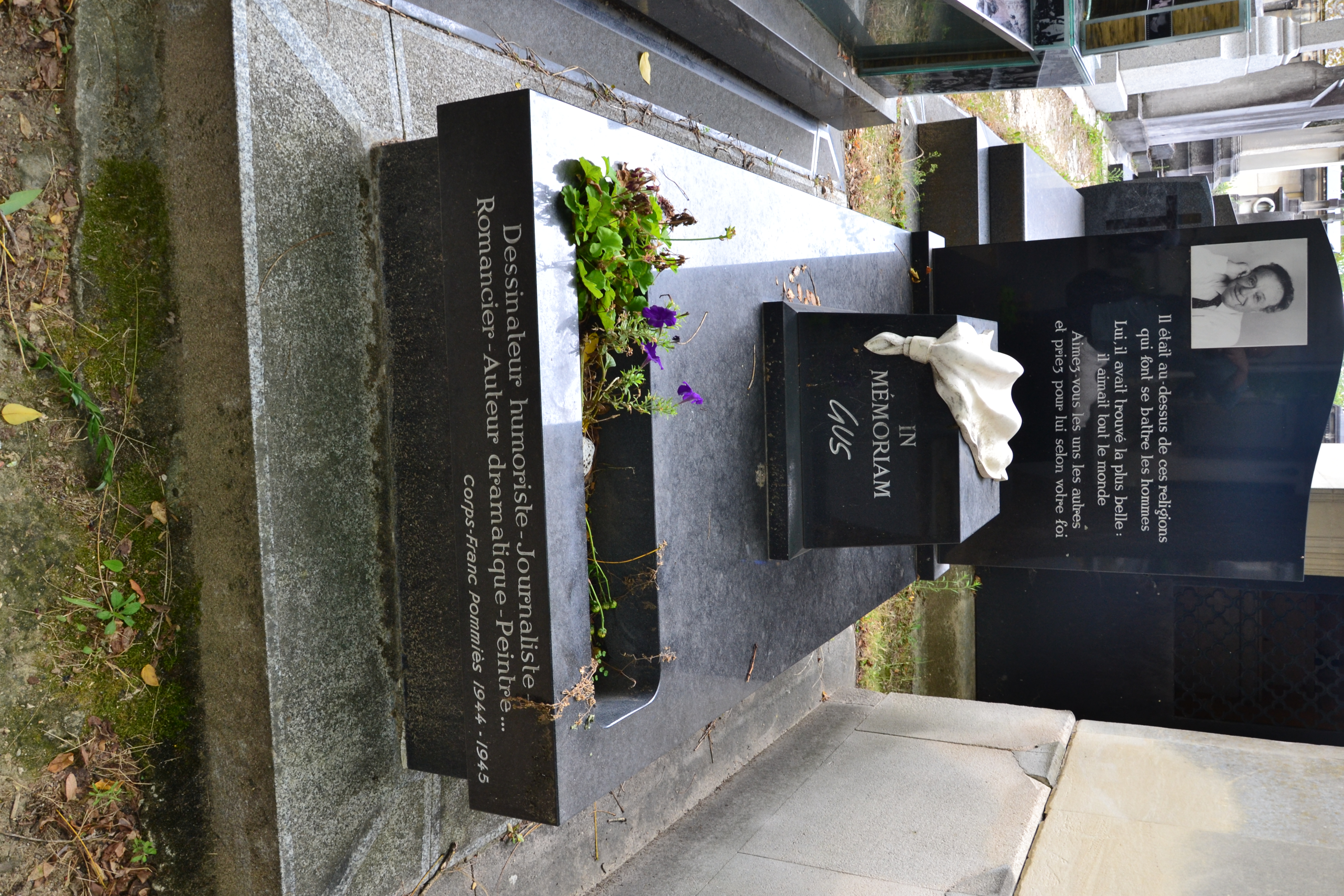 Tombe de Gustave Gus au cimeti&egrave;re du Montparnasse