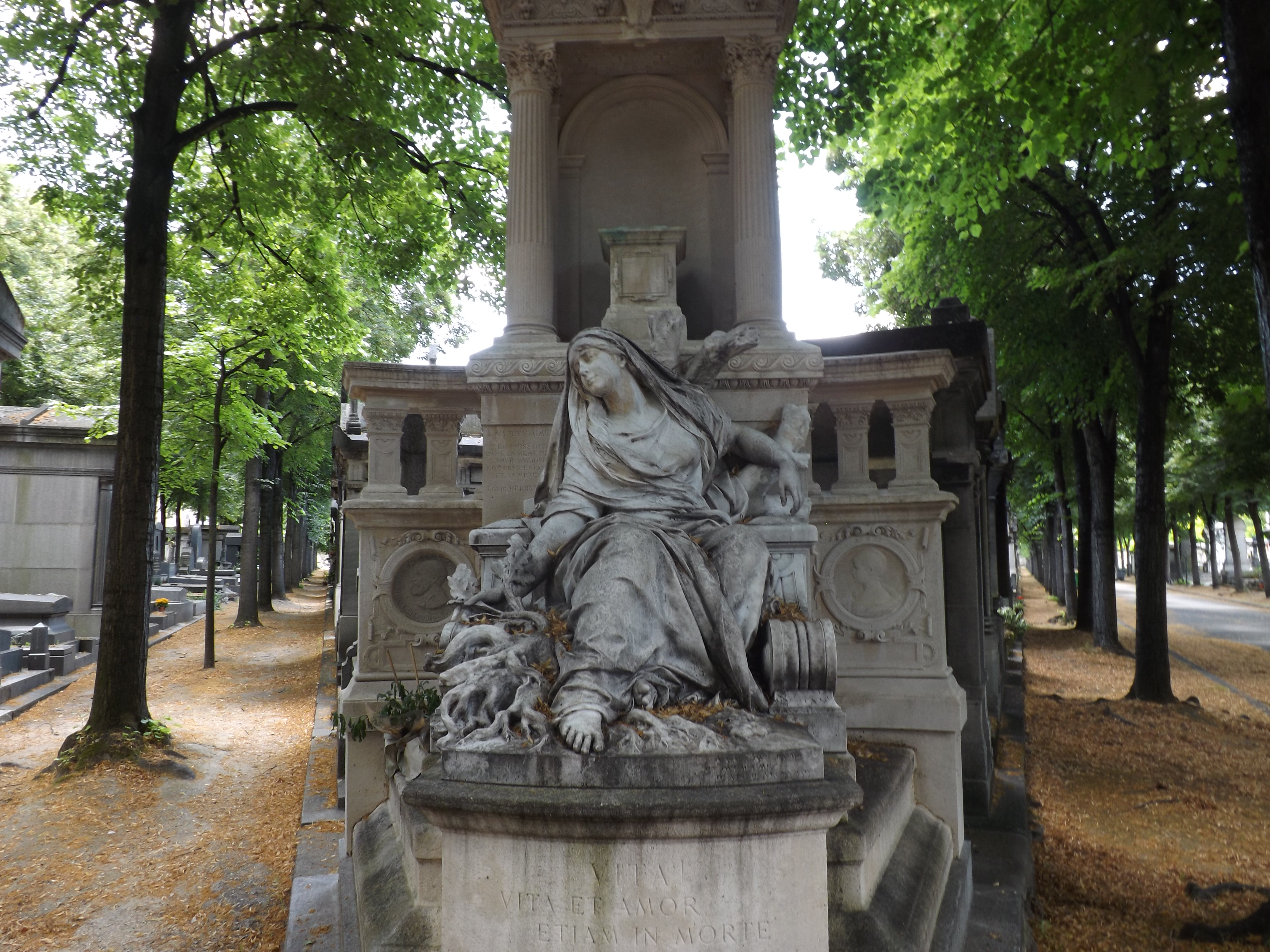 Tombe de Louis Herbette au cimeti&egrave;re du Montparnasse