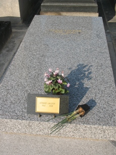 Tombe de Gérard Lauzier au cimetière du Montparnasse à Paris