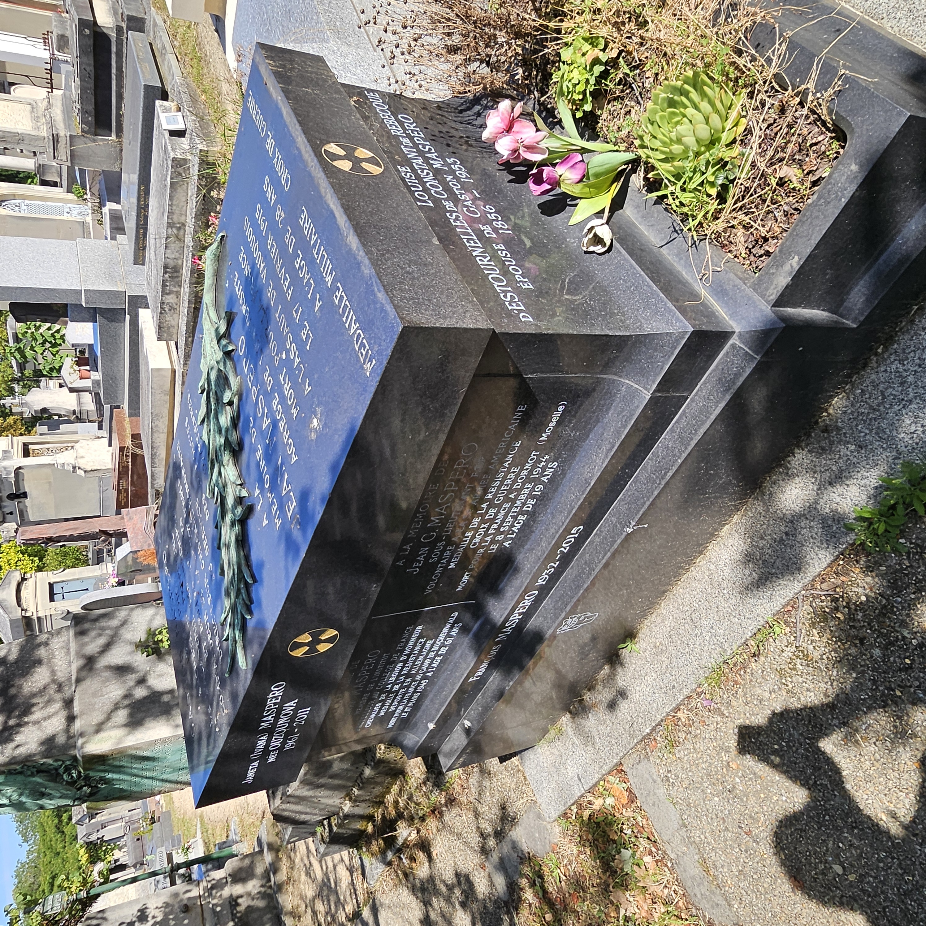 Tombe de Gaston Maspero au cimeti&egrave;re du Montparnasse
