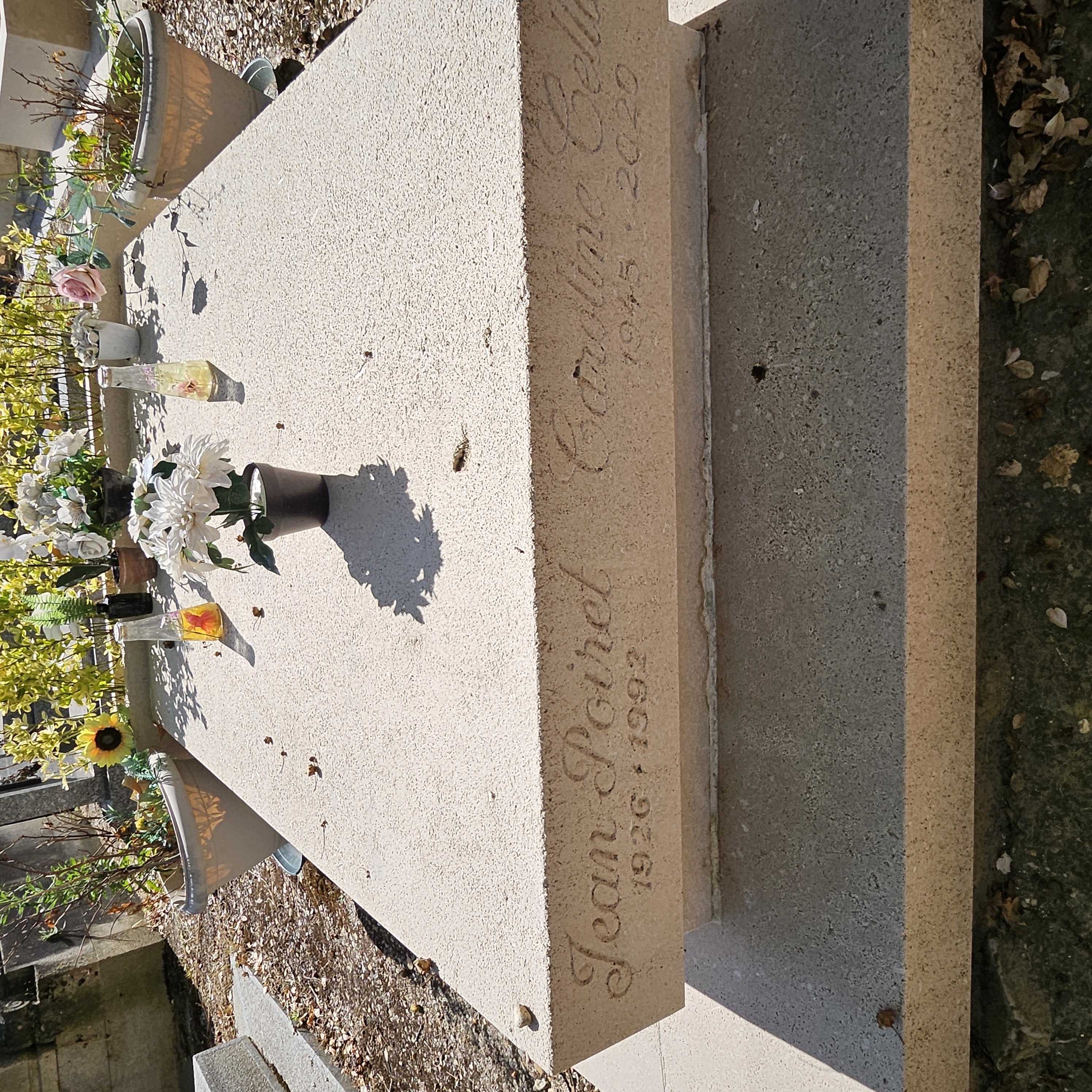 Tombe de Jean Poiret