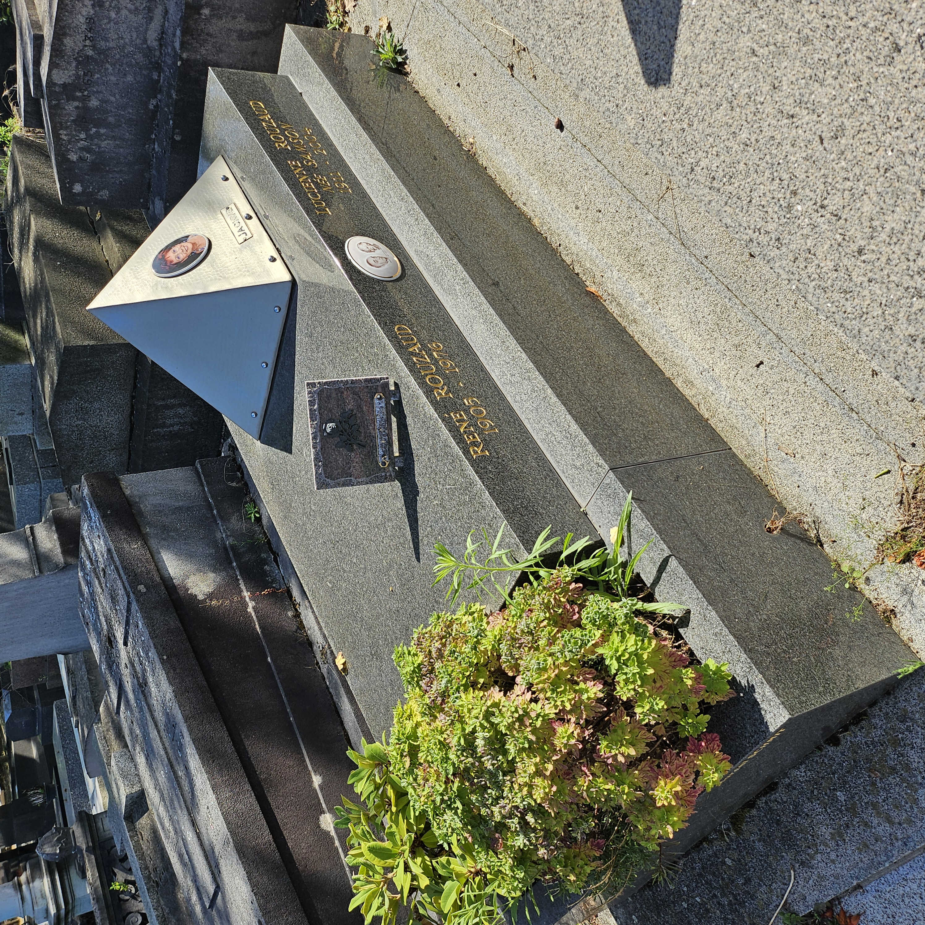 Tombe de Ren&eacute; Rouzaud